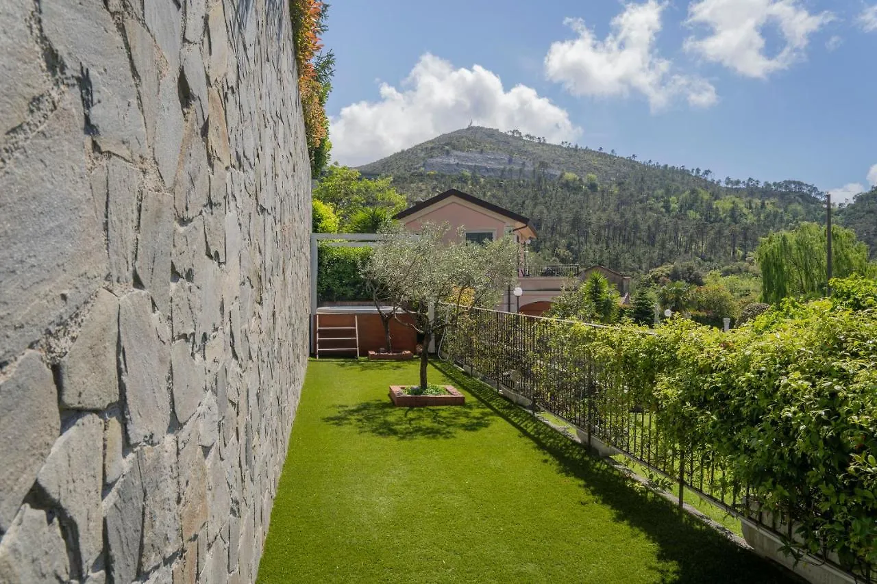 Apartment Timo - Villa Luisa: Con Vasca Idromassaggio Privata Casarza Ligure Italien